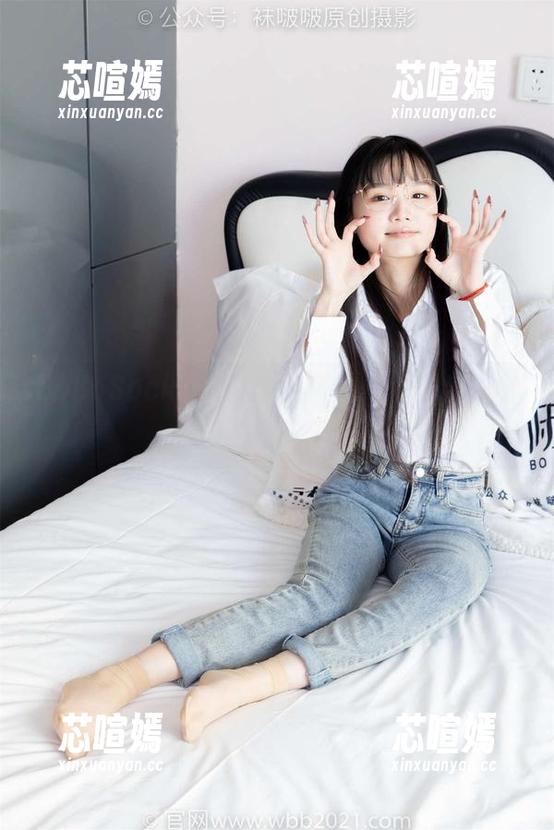 BoBoSocks袜啵啵-甜甜圈 BoBoSocks袜啵啵 - 再也不怕脚疼,甜甜圈的马丁靴写真