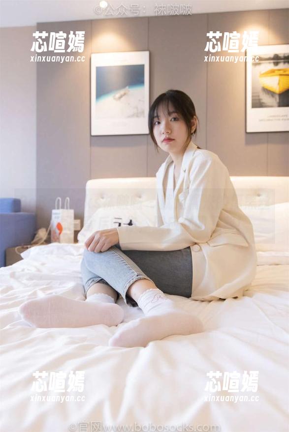 BoBoSocks袜啵啵 - 就这糯米的厚黑丝？原图背后的你，理应立即下载！