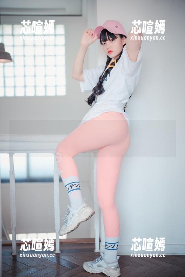 谁说Jenny(정제니)只会拍白色？原图与更新的对比，有些新鲜。
