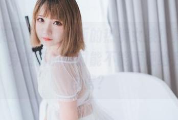 更新来了，喵糖映画的热裤女孩！真想跟她说，穿热裤的同时能不能顺便给我带点自信？