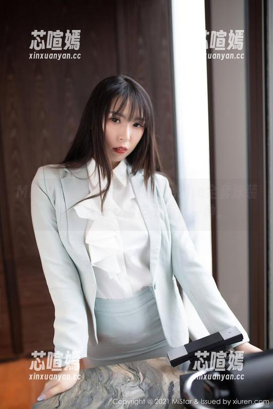MiStar魅妍社 - 耶利米Leslie全套泳装写真，水面下的姿态不止一种。