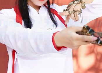 MiiTao蜜桃社 – 无圣光的琉璃lily与她的牛仔裤，像是随意的午后，也许是岁月的随意。