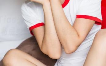 TouTiao头条女神 – 谁有豹纹我有娜依灵儿的私房美图，分享给朋友，他们会变成“豹迷”！