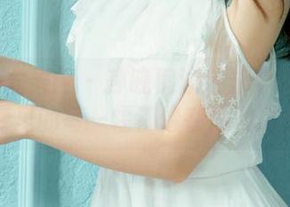 UGirls尤果网 – 孙晚桐泳池泳穿搭？高清图库里的每一幅都像在涂鸦那水墨