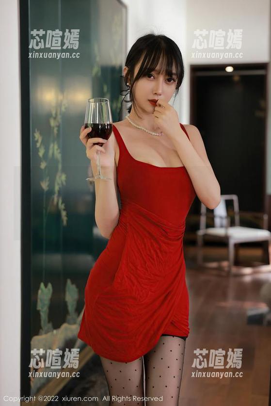 Xiuren秀人网 - 空姐角色，Yuki鱼儿的作品搭配得相当到位，每个细节都显得那么有趣。