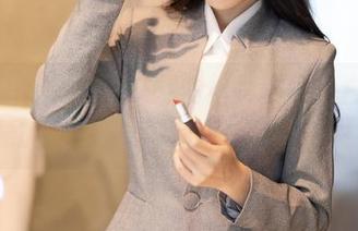 Xiuren秀人网 – 剧情何其精彩，白兔西希的高清资源真的是太会玩了！