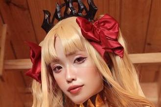 eliza喵喵像走出漫画一样，这组棉袜cos让我多了点好奇