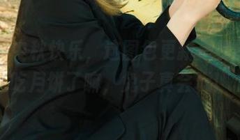 丽柜 – 中秋快乐，这图包更新是提醒我该吃月饼了嘛，兔子真会玩！