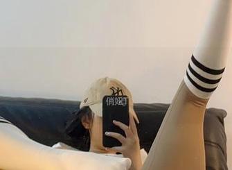 微密圈 – 你没看错，俏妞t又给我们送上一波大胆风骚的分享作品！