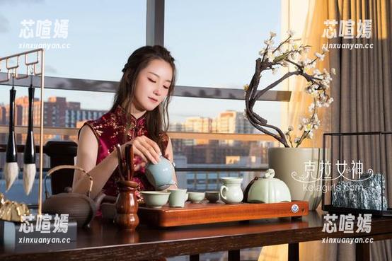 克拉女神 - 盈盈的私拍“连体衣怪兽”，套图里的轻松与随意！