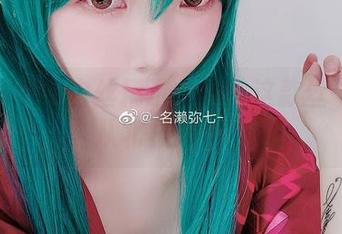 名濑弥七的白丝精选：看！这款丝一定是从北极来的！