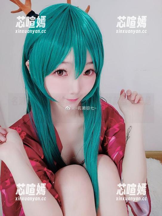名濑弥七的白丝精选：看！这款丝一定是从北极来的！