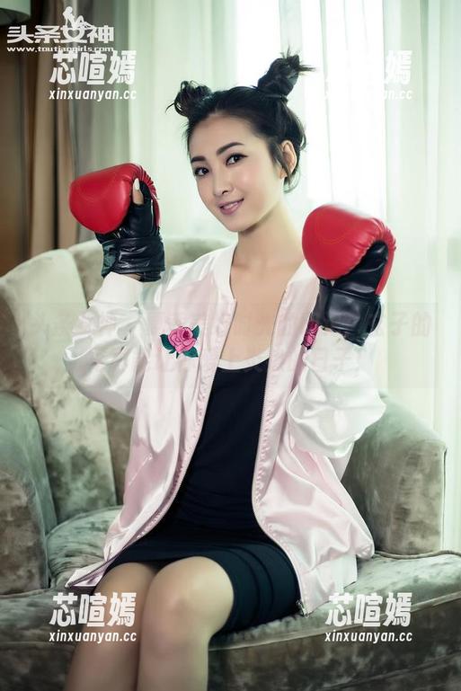 头条女神 - 夏季美好时光的印记：玄子的写真能让你爱上炎热的日子！