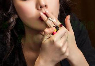头条女神 – 美图再来一波，蔡楠的女孩状态挑战你的审美！