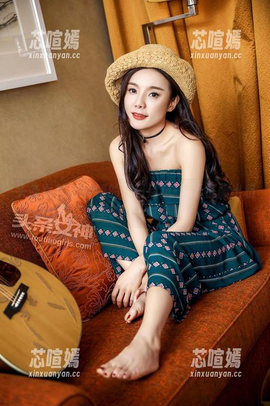 头条女神 - 钟晴的夏日清风-壁纸征服出租房里的每一面墙！