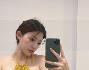 微密圈 – 外表倾城的奶宝妹纸，图包里的御姐神秘
