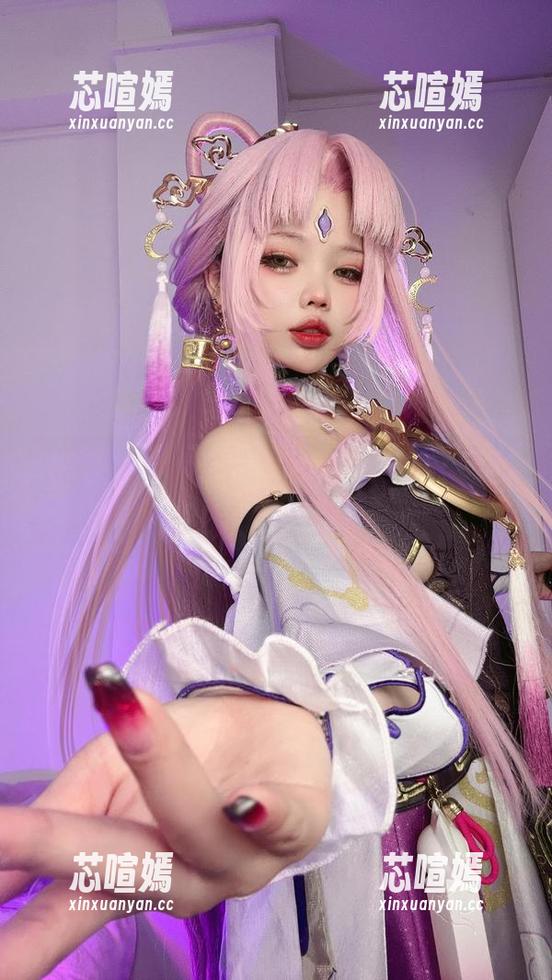 看吧，小瑶幺幺的黑丝，原图里藏着不少小心思，作品倒是轻轻松松。