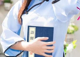 尤果网 – 栗子的丝袜合集：不只是条黑丝，这包图不看可惜