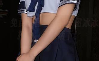 尤蜜荟 – 免费夏日写真——田冰冰的海边打卡，不在话下！