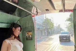 微密圈 – 作品集中的就是阿朱啊：摇尾巴——这姿势简直让人不得不想起那些抓马的小狗狗。