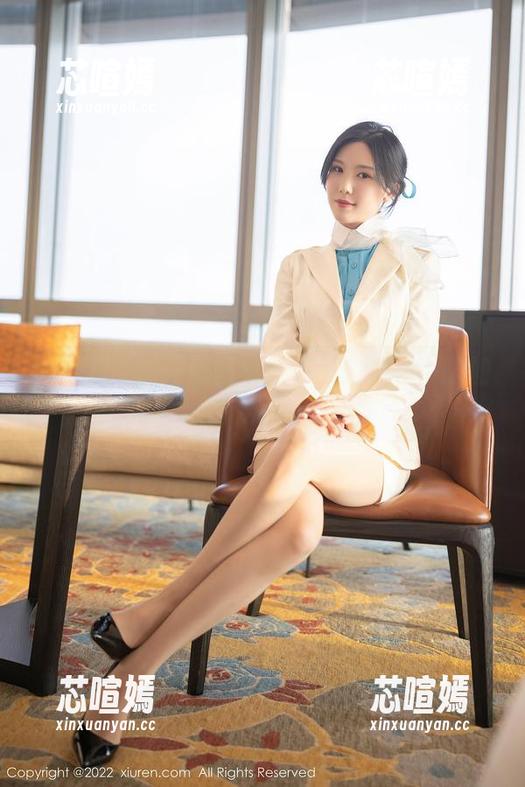 抖娘利世的网袜图集：是不是该给小腿加个补丁？