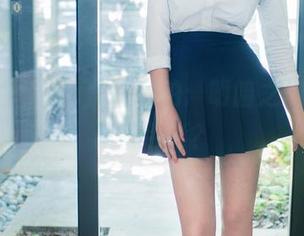 推女郎 – Lina黑白私拍：明暗之间，谁还记得色彩？