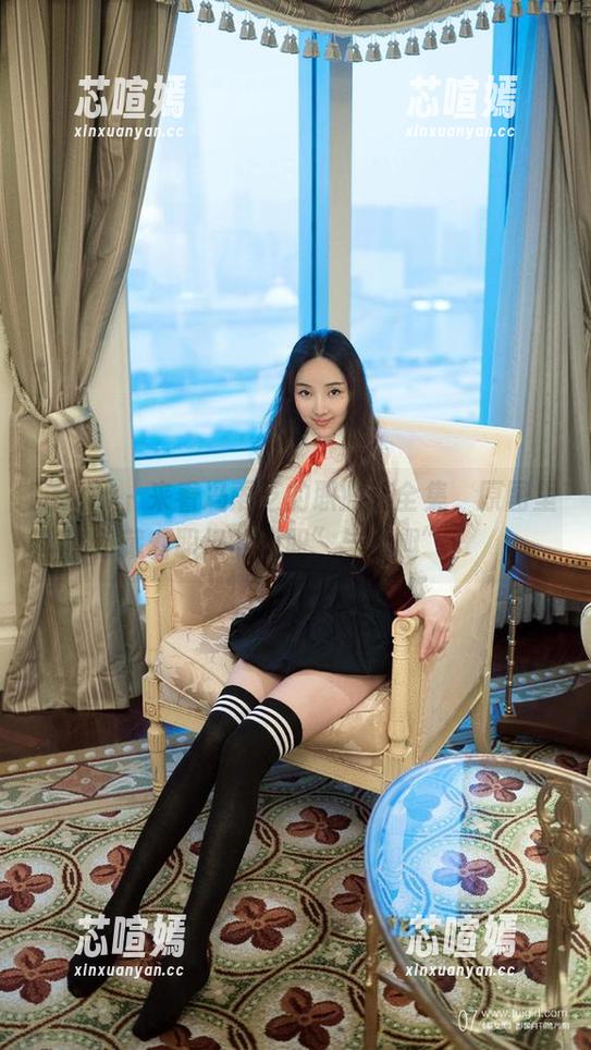 推女郎 - 来看冯雨芝的职业装全集，原图里藏着职场的“职”与“趣”！