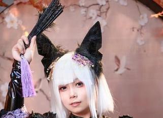 末夜787的“牛牛厨娘”图集：厨房里的小迷糊，资源不够了还敢调料！
