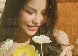 微密圈 – 最新作品抢先看：李嘉欣97的兔女郎装，闪得让人睁不开眼