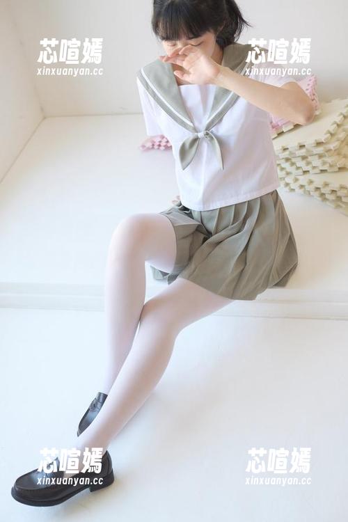 森萝财团 - Aika真会玩，80D外景与白丝体操服的火花四射！高清的景色让我也快要跑步去跟风了。