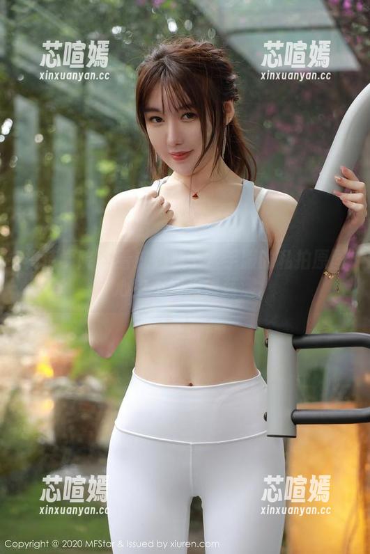 模范学院 - 看过奶瓶子水手服的私拍原图，心中不知为何荡漾。
