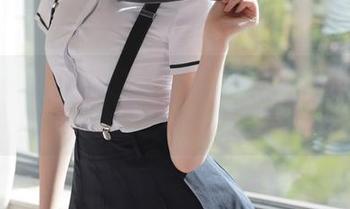 模范学院 – 开箱张雨萌的户外图包：随便摆个姿势都像画报里的篇章