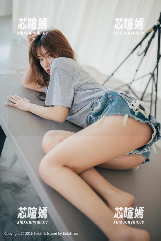 波萝社 - K8傲娇萌萌Vivian写真合集——对美腿的无尽遐想，哎呀，这腿真忙！