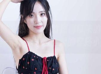 物恋传媒 – 想看看小竹短裤带来的不平凡？分享一击，只需抵达她的穿搭小剧场。