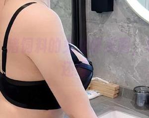 微密圈 – 猪饲料的兔女郎美图，屁股比草还绿