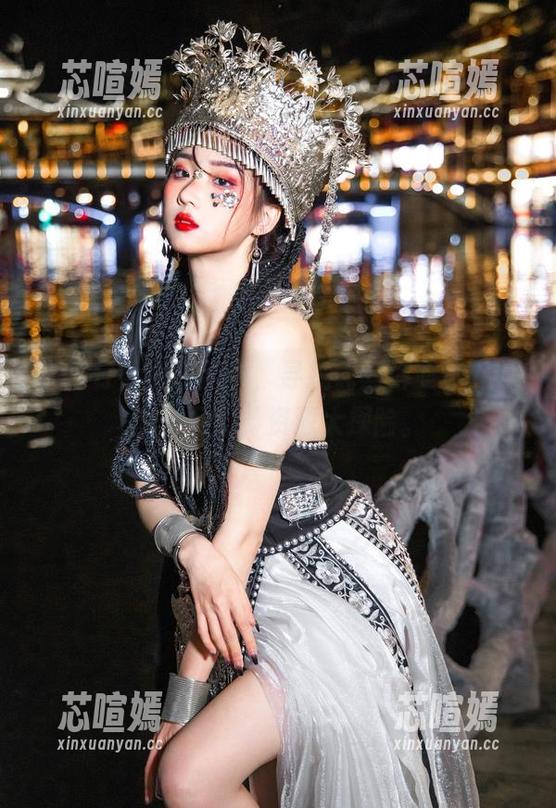 在牛仔裤的余韵中，寻找瓦斯塔亚小龙虾的作品集，资源大探险。