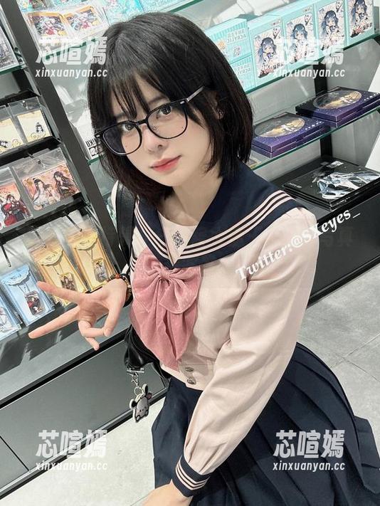撩人腿部特辑——眼酱大魔王w美脚写真合集鉴赏。