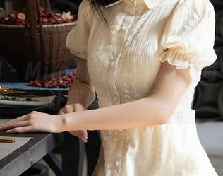 秀人网 – Mila嘟嘟黑色作品：每一帧都让我想探索更多