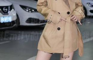 秀人网 – 职业装也能穿出‘火花’，透过大琪琪Emily的定制写真，我懂了！