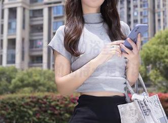 秀人网 – 娜娜子yy的浴室图集——水雾缭绕，看不见的期待…是否该下载？