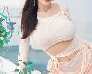 秀人网 – 原图就像个冰镇饮料，爱酱里的夏日，图片里透着浓浓的清爽。