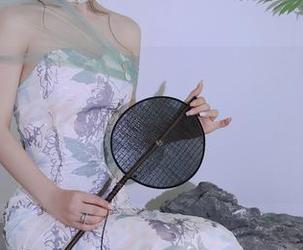 秀人网 – 当王馨瑶yanni的厦门私拍原图成为了背景，我的内心巨响：不，是我该回家了！