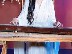 秀人网 – 白微Sera的全套图包，制服界的极致考究，虽说图只是个开头。
