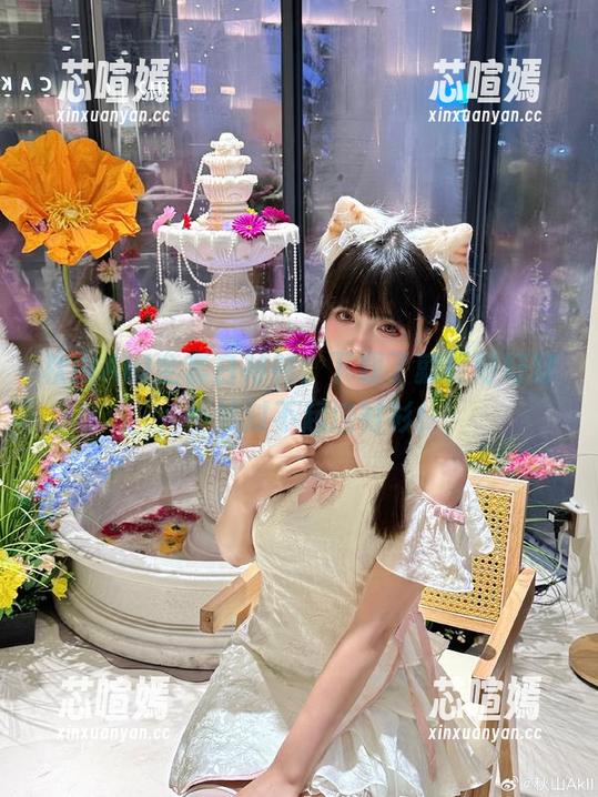 秋山AkI 秋山AkI全套白衬衫,下载了就要好好穿,不然对不起这衬衫!