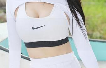 美媛馆 – 随意走过Angela喜欢猫的夏天，写真集里满是偶然的美好