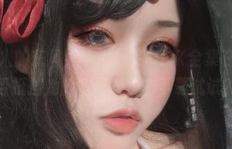 一拳超人的东风，芊川一笑MNK全集在手，能否抵挡她的气场？快去下载试试？