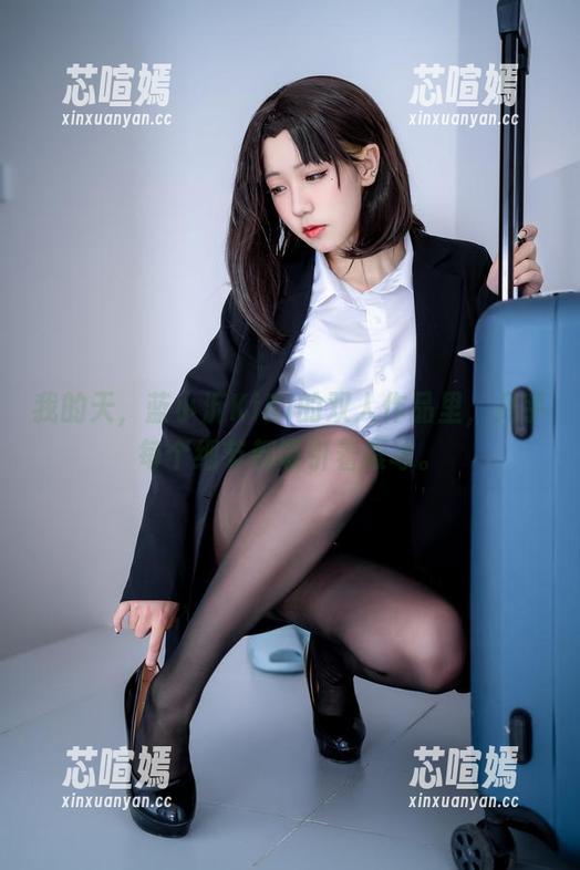 我的天，蓝小沂KiKi的双人作品里，几乎每个细节都吸引着眼球。