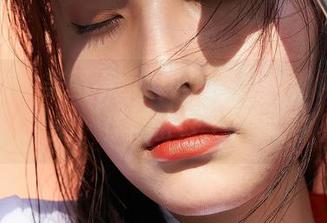 蜜桃社 – 美图不断，小魔女lily的内衣时刻，你准备好了吗？
