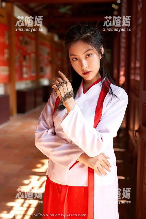 蜜桃社 - 每次看到木奈奈的连衣裙，免费资源的名头就让我不淡定。