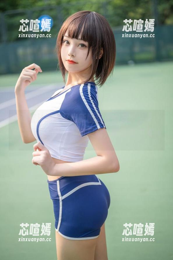 听说蜜汁猫裘又出新图包《幽灵姬》了，难以抵挡这份轻盈与灵动，眼睛都在发光。